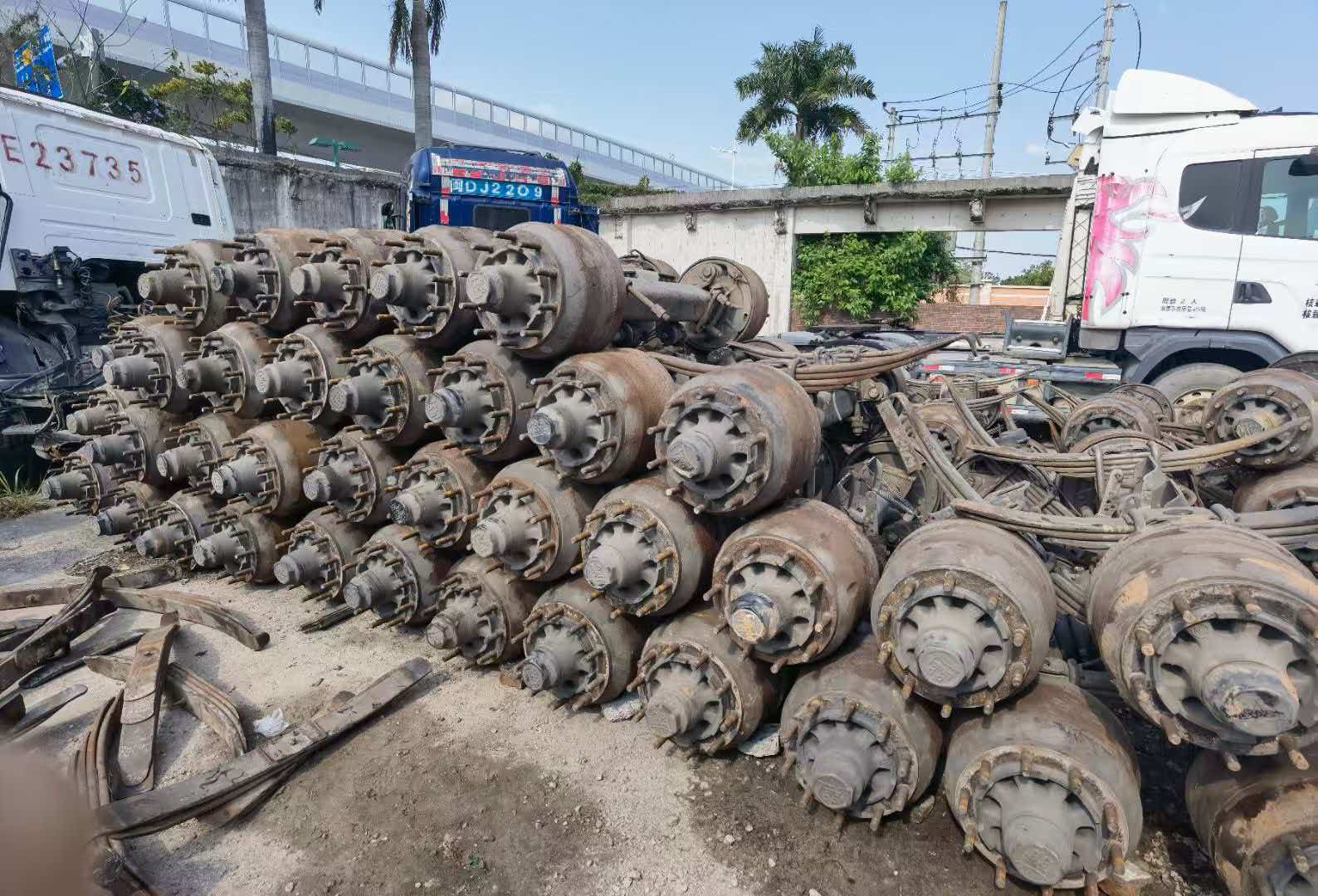 Truck axles and spare parts -- BPW, FUWA, Mercedes, Volvo