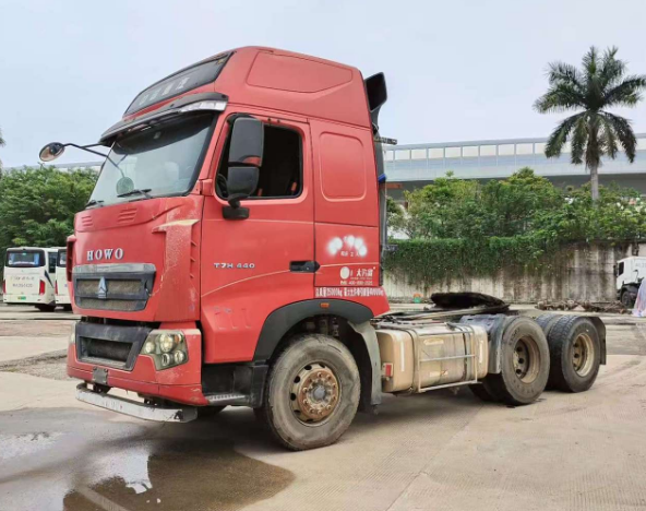 Used Sinotruk Howo T7H440 Tractor Truck in Good Condition Offered at a Discounted Price - HOWO used truck for sale