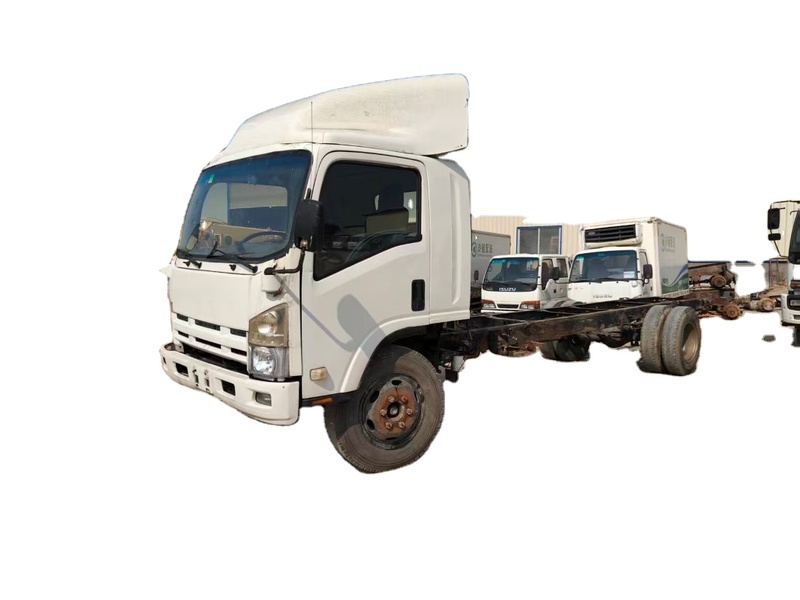 4×2 Chassis Truck Good Price Japan for Isuzu 700p Adequate Stock Used Light Truck Van Truck for Isuzu Diesel Truck - ISUZU used truck for sale