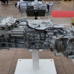 High Quality Gearbox Assembly Second Hand Z F 16s221 ZF16S221DD 16 Speed Manual Transmission