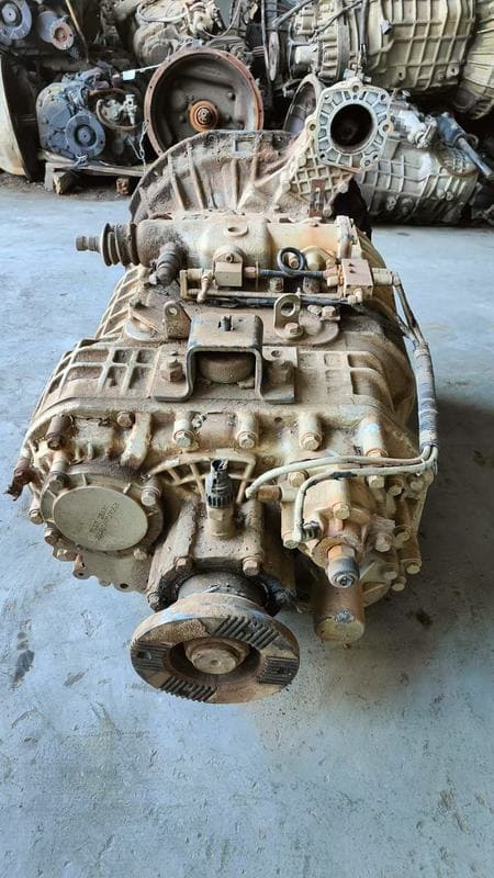 Used FAST 12JSD220TA Transmission Gearbox Manual Gearbox Assembly - Image 2