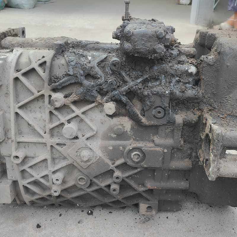 Original Truck Transmission Used Gearbox Good Performance for Z F 6S-1350 Engine Truck Spare Parts - Image 3