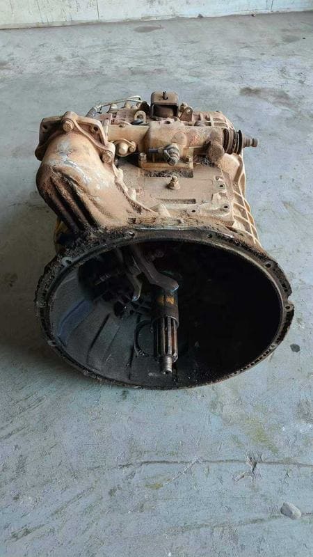 Used FAST 12JSD220TA Transmission Gearbox Manual Gearbox Assembly - Image 4