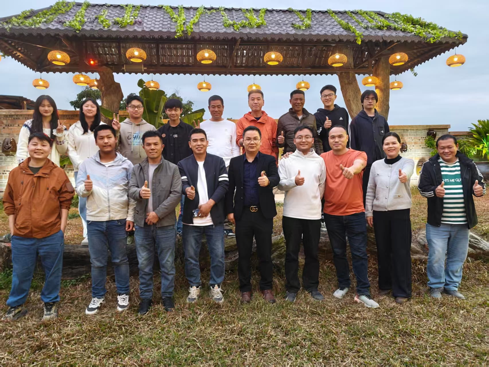 Deli Auto sales, technical and operations team in Guangzhou