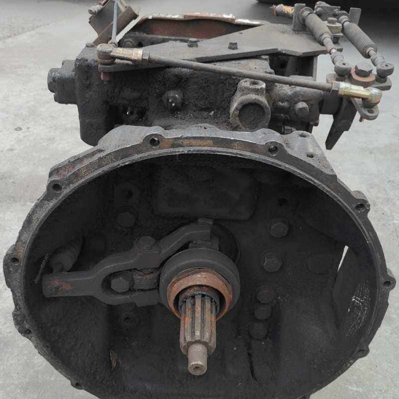 Hot Sales Used for Z F Engine 6S-1650 Big Axle Used Transmission Gearbox Low Cost Factory Gearbox - Image 2