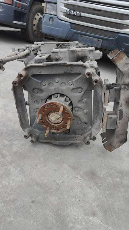 Used Speed Variable Transmission Assembly for Z F Standard Size High Level Transmission Gear Box - Image 3