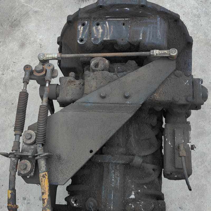 Hot Sales Used for Z F Engine 6S-1650 Big Axle Used Transmission Gearbox Low Cost Factory Gearbox - Image 3