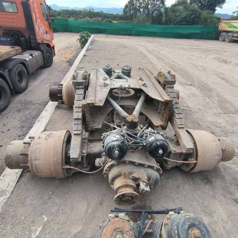 Howo AC16 Double Drive Rear Axle Assembly Housing Powerful Differential Final Drive for Construction Dump Trucks