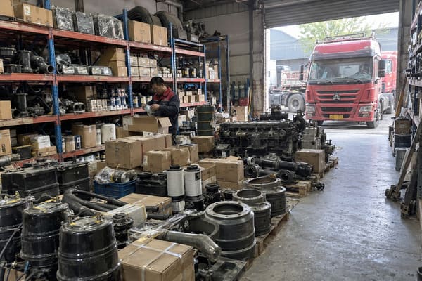 Weichai and Cummins truck engines used in Chinese trucks