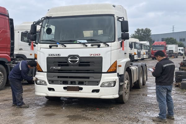 Hino 700 Condition Assessment used Hino 700 cab and chassis condition comparison inspection