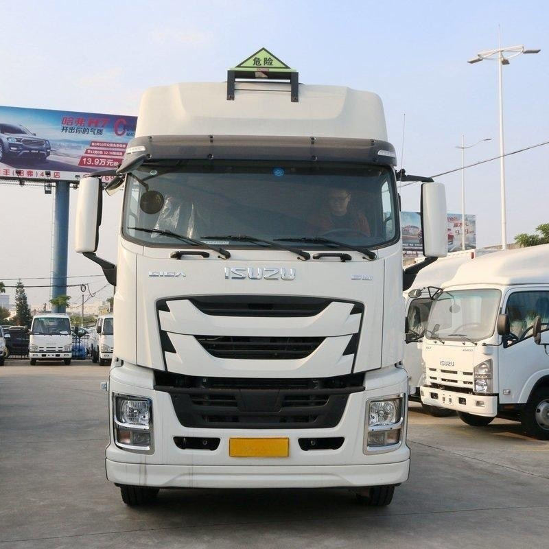 Front face view of used Isuzu Giga 380HP 6*4 heavy duty dangerous goods tractor truck, good condition for sale