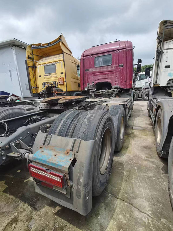 Scania commercial vehicle G series heavy truck 420hp 6x2 truck, 420HP heavy duty tractor showing rear chassis and drive axles, left rear side view