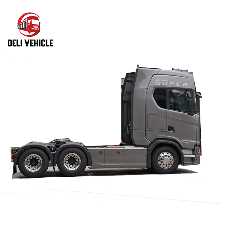 Used scania S560 tractor used tractor's trucker tractor truck for sale, premium S series heavy duty silver grey tractor, full left side view showing chassis and fuel tanks
