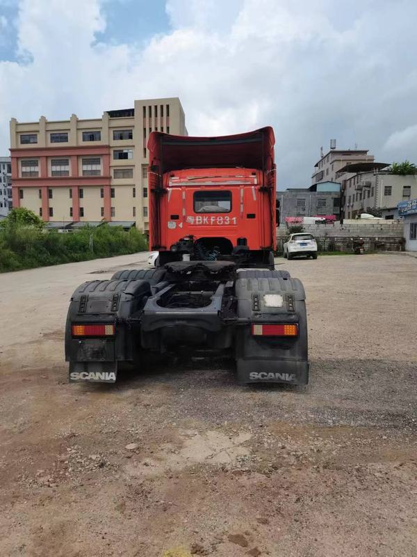 Used trailer truck head for SCANIA P380 sale high quality 6x2 tractor truck head, 380HP heavy duty tractor showing rear bumper and fifth wheel coupling, rear view