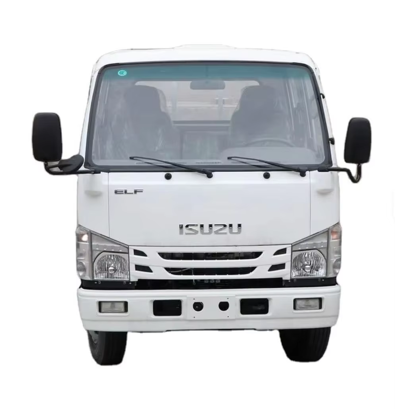 Close-up front view of Isuzu M series light truck cab, good condition used manual transmission diesel chassis light truck