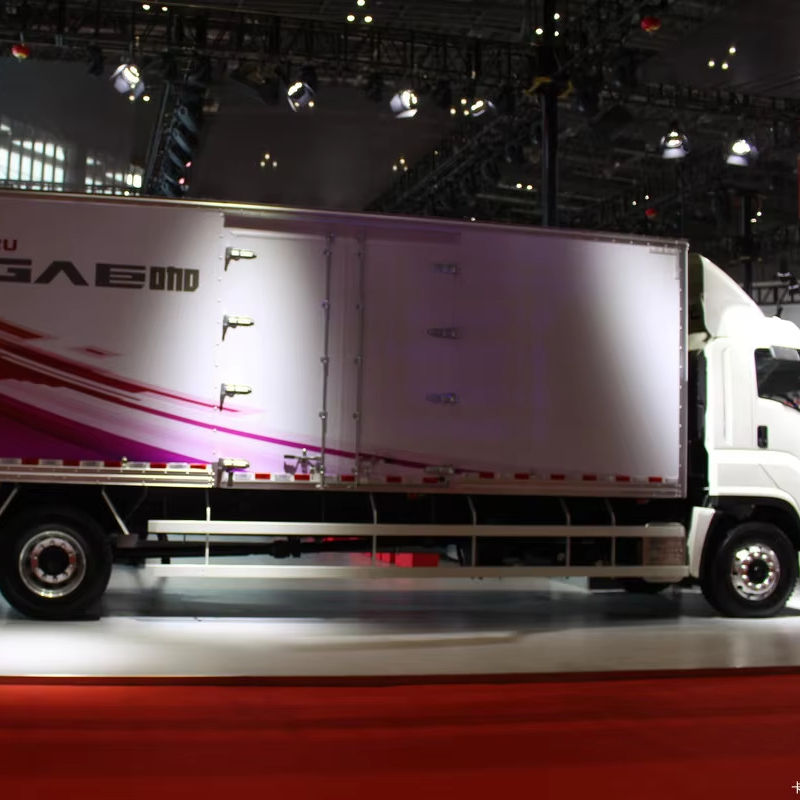Full right side view of nice performance Isuzu Giga 350 horsepower 4*2 box-type cargo van truck, used for sale