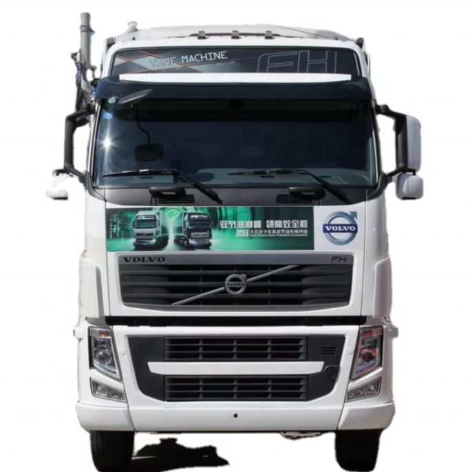 Second hand VOLVO tractor truck trailer truck head FH460 FH440 FH420 FH400 FH500, 400-500HP heavy duty tractor with white cab and front grille, front face view