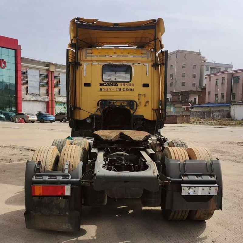 High quality used SCANIA G420 6x2 diesel tow truck rear view, showing rear bumper, tail lights and fifth wheel coupling