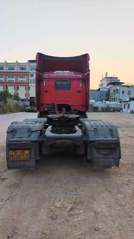 Cheap price 6x2 good condition wheel truck G380 for sale tractor used for scania truck, 380HP heavy duty tractor showing rear bumper and fifth wheel coupling, rear view