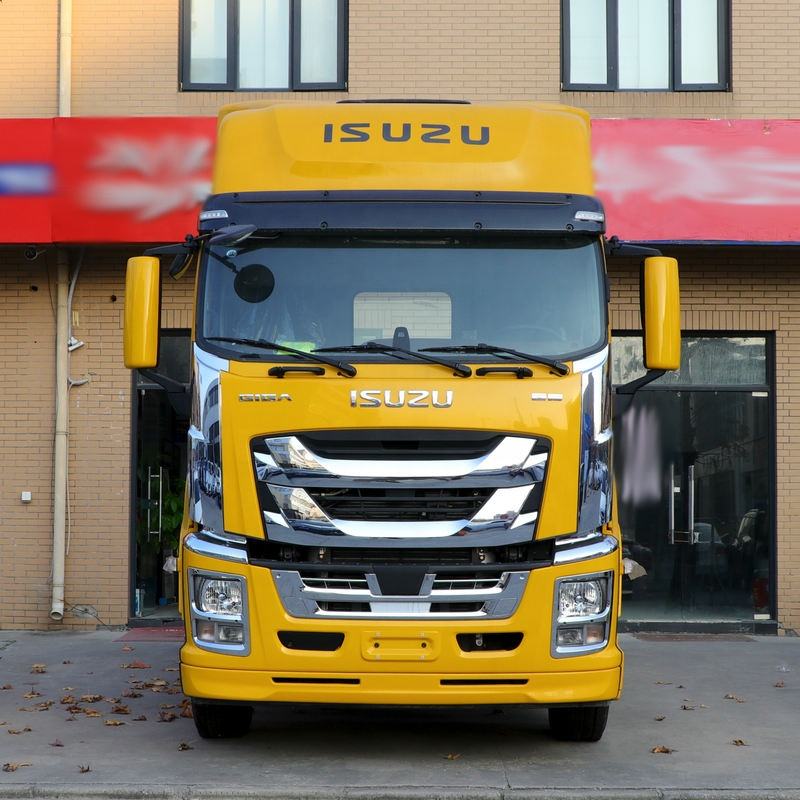 Front view of yellow used Isuzu GIGA Vc66 460hp 6x4 manual heavy duty tractor truck