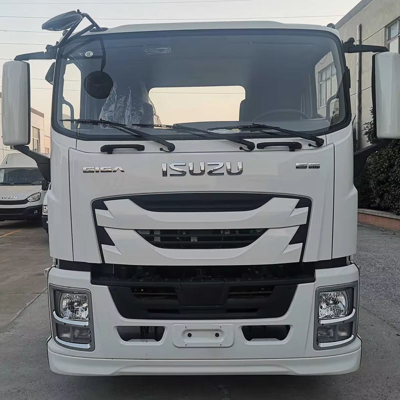 Used Trailer Tractor Head for Isuzu Heavy Truck Giga VC66 520hp 6×4 Tractor Truck High Roof Cabin Manual Transmission - ISUZU used truck for sale