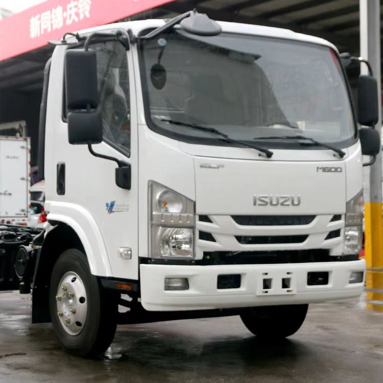 Right front side view of Isuzu M600 4x2 Euro 6 diesel light cargo truck for urban logistics