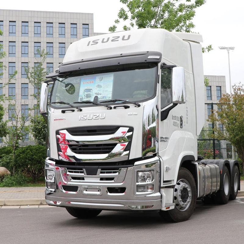 Front right side view of white used Isuzu GIGA Vc66 520hp 6x4 manual heavy duty tractor truck