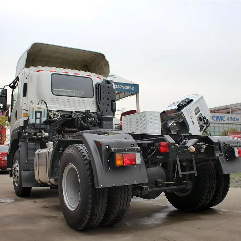 Full left side view of good condition Isuzu VC46 4x2 tractor head, 350hp Euro 4 left steering for logistics transport