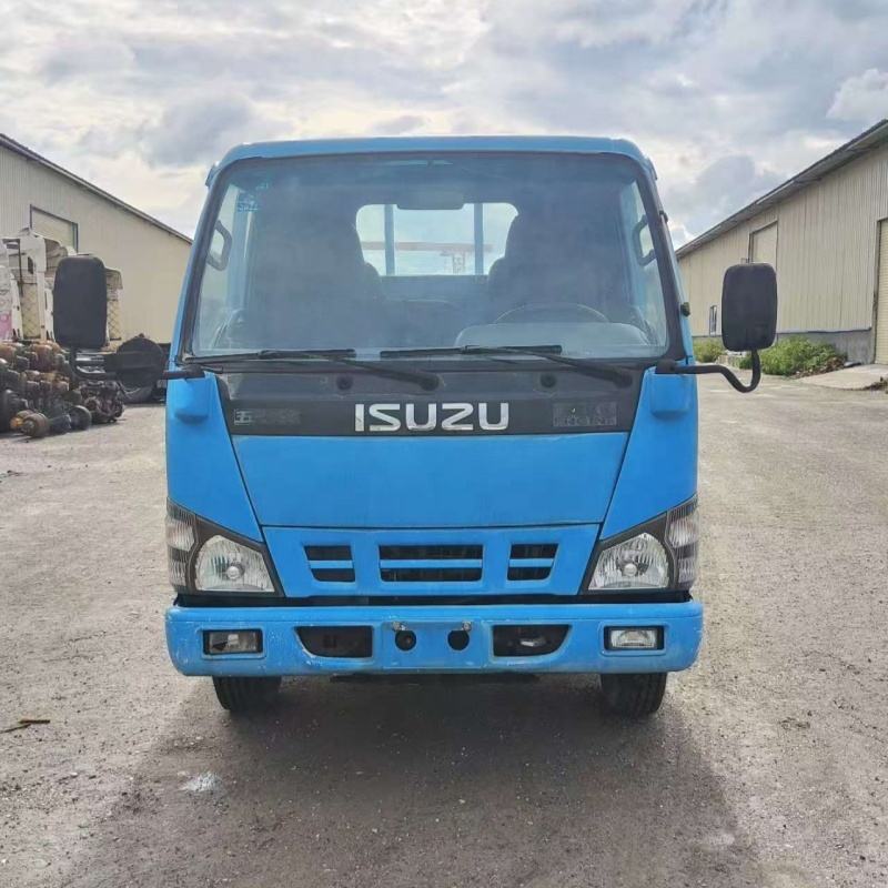 Used Good Condition for ISUZU Cargo Truck Blue 4×2 700P Original Diesel Light Truck - ISUZU used truck for sale