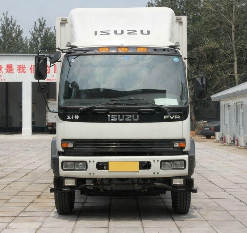 Front face view of low price used Isuzu Fvr 4x2 241hp heavy box cargo truck for Qing Ling